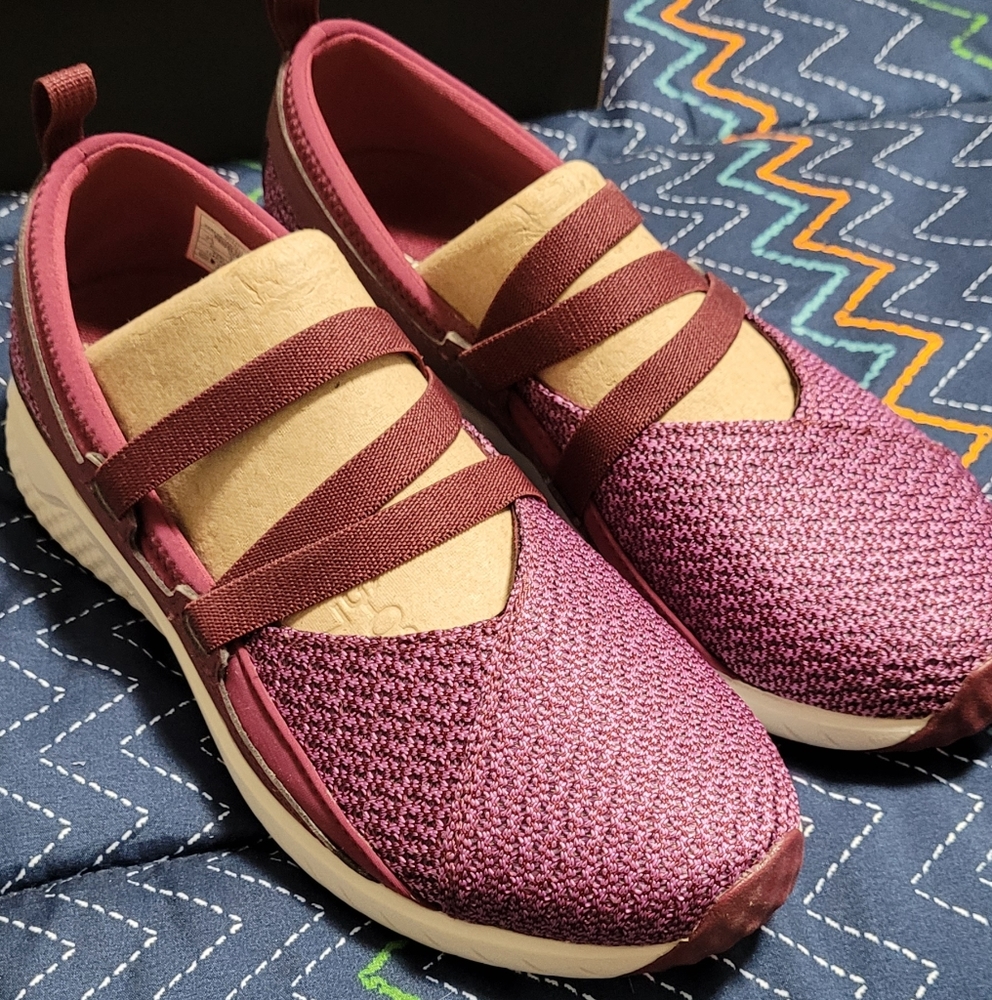 NWT Merrell Slip Ons